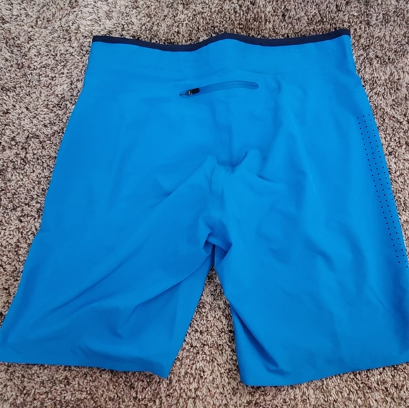 Men's size 30 Speedo swim shorts - Picture 4 of 4
